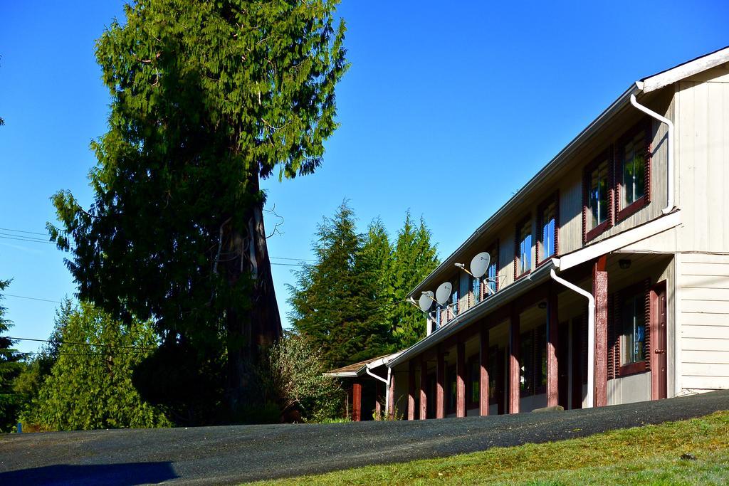 Bamfield Motel Salmon Beach Exterior foto